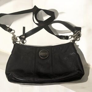 Coach Signature  Patent Leather Hobo Handbag Purse Black Embossed F15141